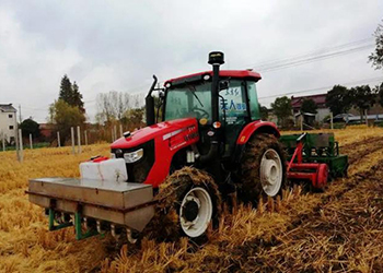 無人駕駛聯(lián)合耕播作業(yè)機(jī)來了！